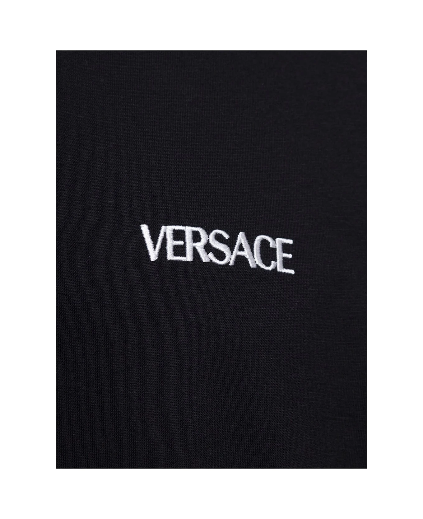 'medusa Flame' Black Crewneck T-shirt With Logo Print In Cotton Man Versace 'medusa Flame' Black Crewneck T-shirt With Logo Print In Cotton Man -Italist Clothing Sale e0ecea129041d71ce177c8ba5c59320c