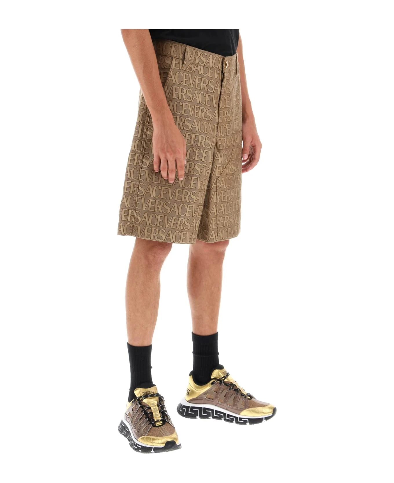 Allover Shorts Versace Allover Shorts -Italist Clothing Sale e1c02213c10c5efd5a947433bad797b7